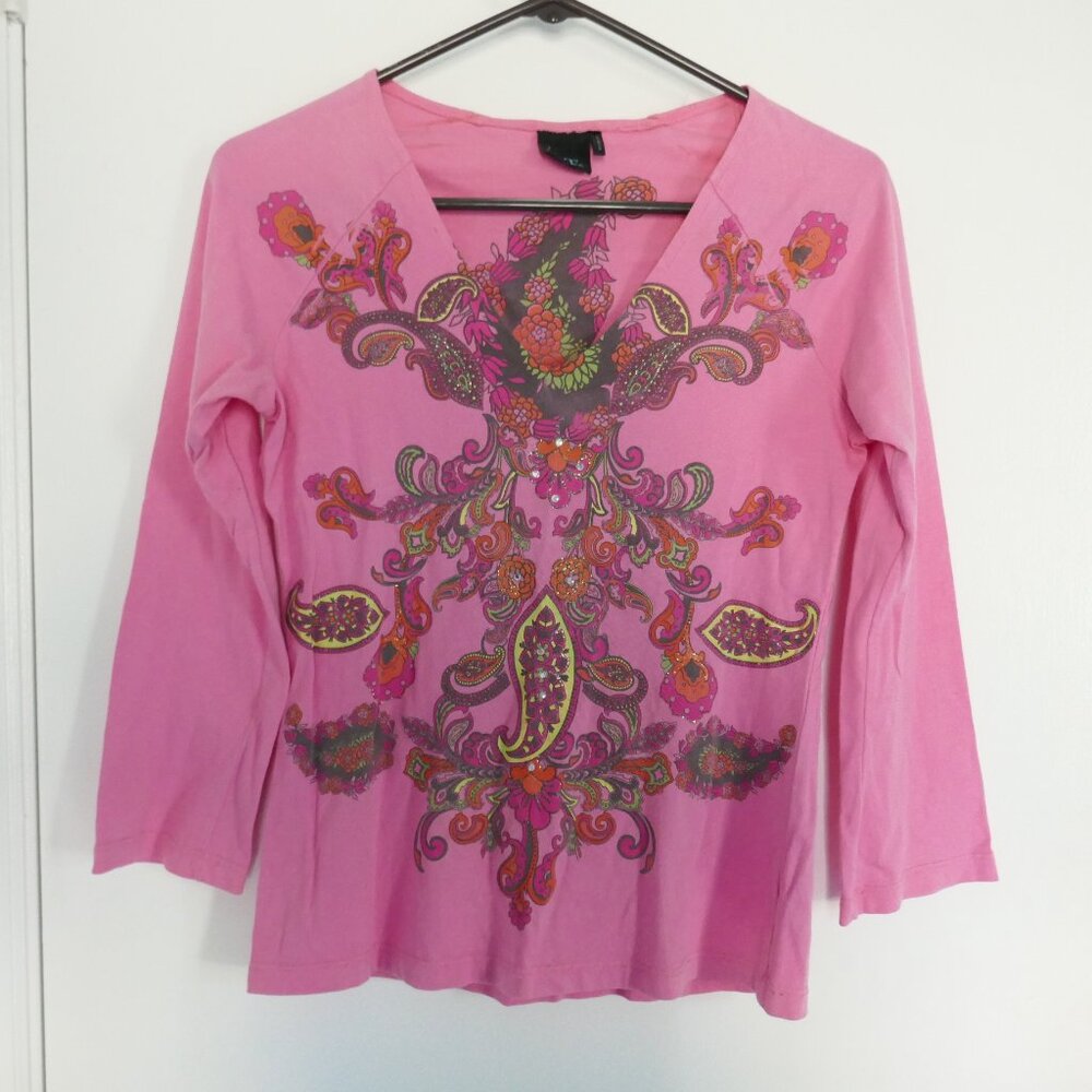 T Co pink 3/4 sleeve bejeweled multicolor paisley floral screenprint shirt sz S